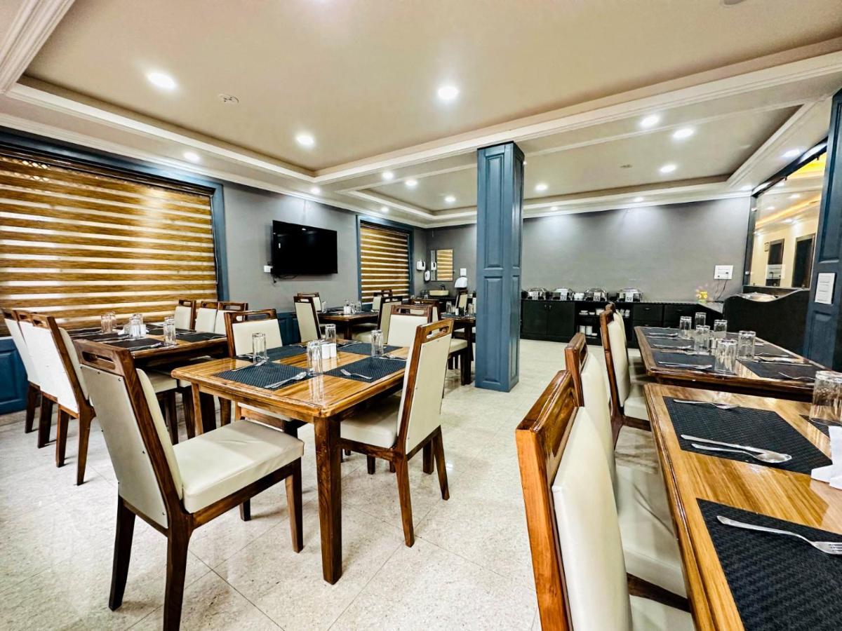Srinagar Group Of Hotels Экстерьер фото